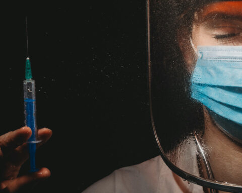 BMJ żąda natychmiastowego ujawnienia wszystkich danych dotyczących szczepionki COVID-19